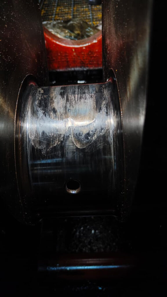 Damaged Crankpin of Daihatsu 6DK-20