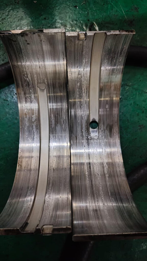 Damaged Bearing of MAN B&W 7L23 30H Crankpin
