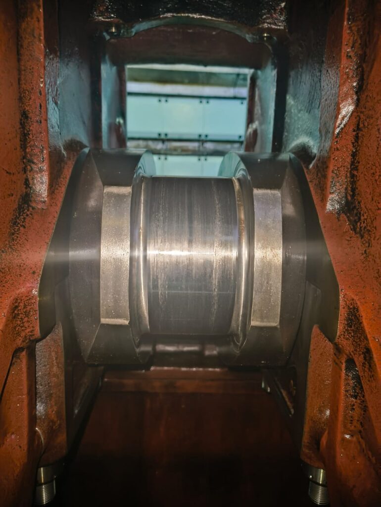 Damaged Crankpin of MAN B&W 5L16/24 Crankshaft