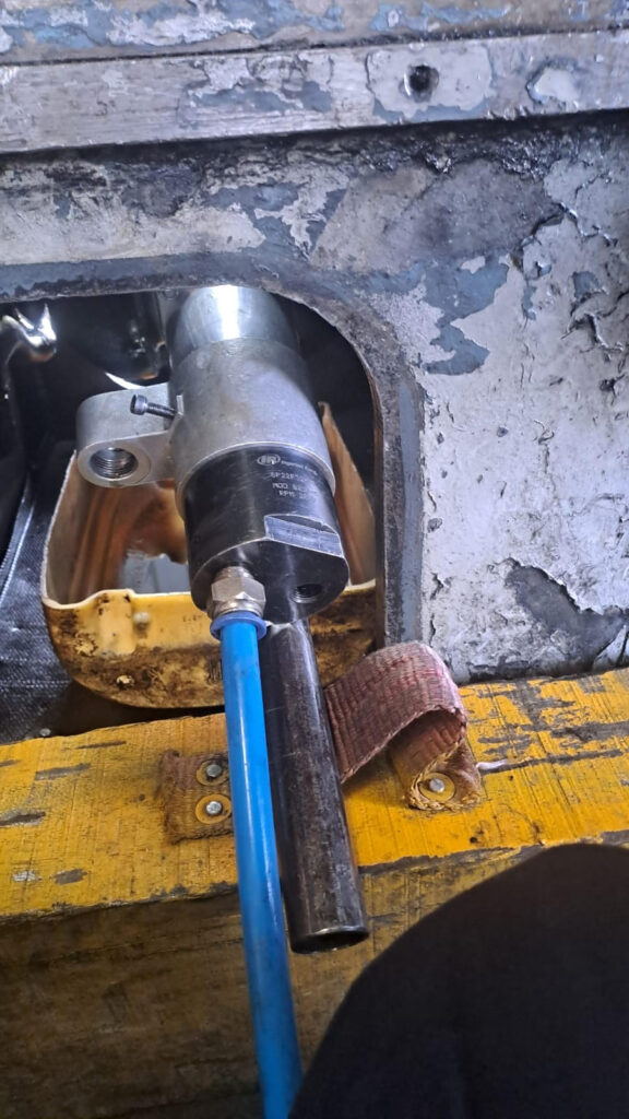 Onsite Crankshaft Grinding Without Removal of Locomotive Engine YDM4 ALCO 251