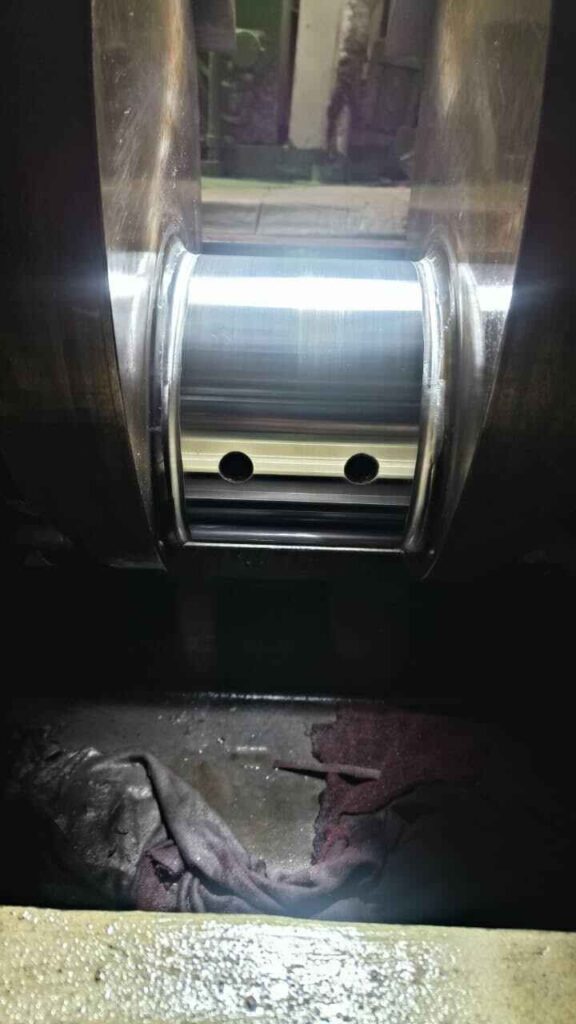 Final Surface Finish of DUETZ SBV 12M 628 Crankshaft