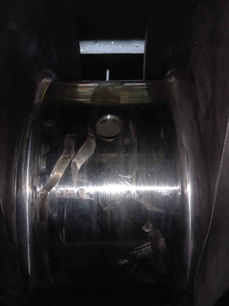 Crankpin Wear and Scoring Marks on Crankshaft of Daihatsu 6DKM-36 Engine