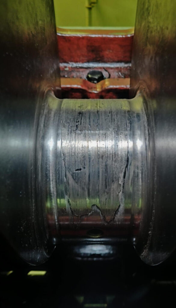 Damaged Crankpin of STX MAN B&W 7L23 30H Auxiliary Engine